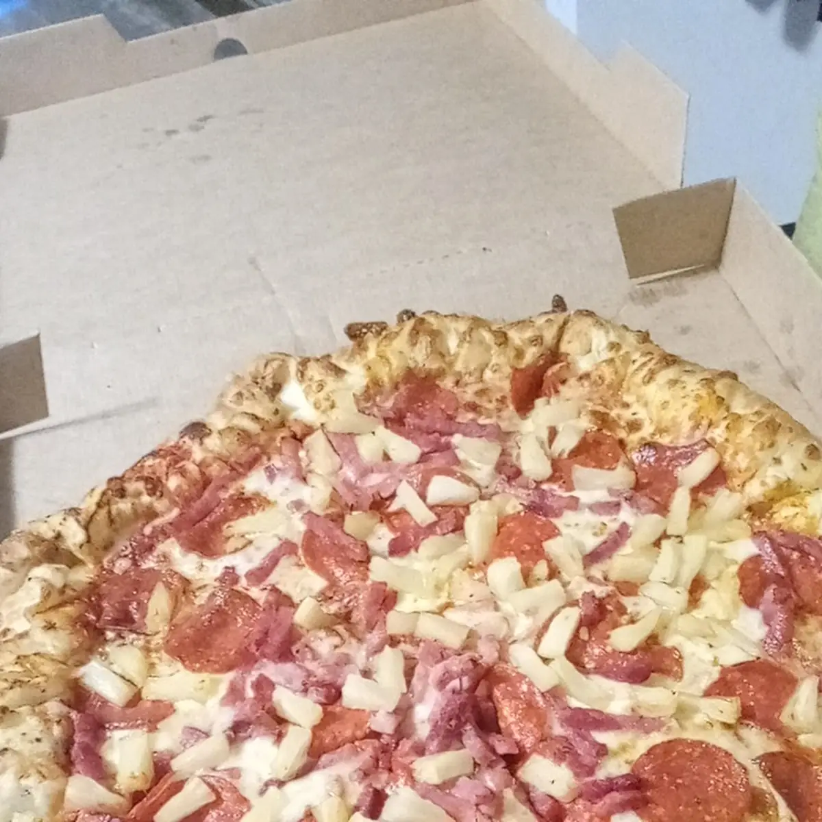 Hawaiian Pizza Peperoni