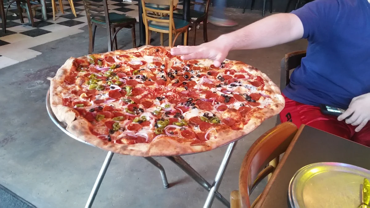 XL Cheese Pizza