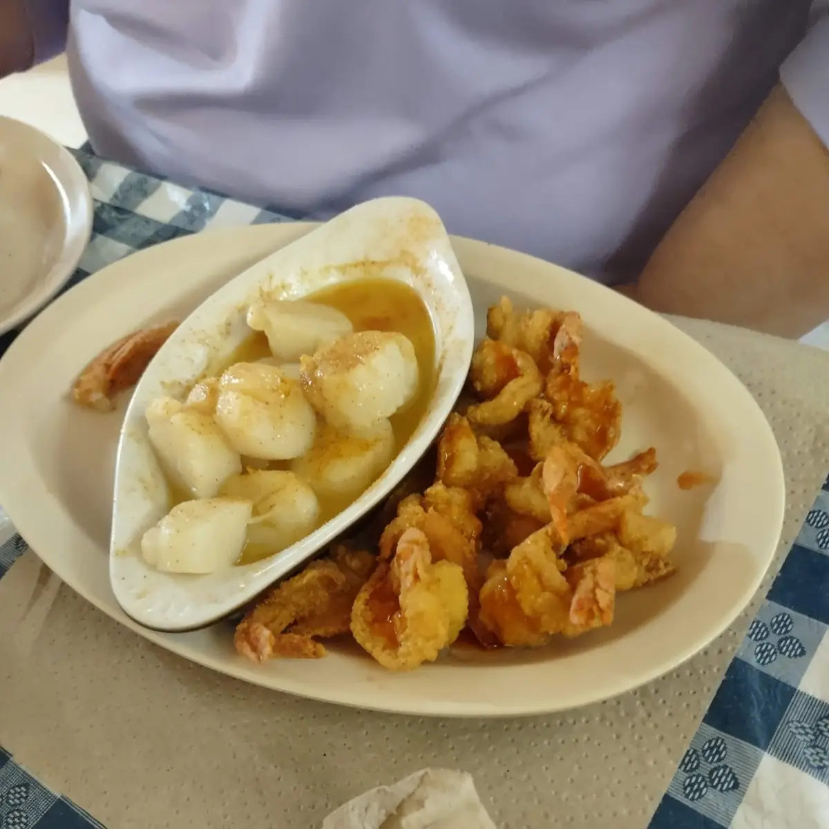 Broiled Scallops and Fried Shrimp