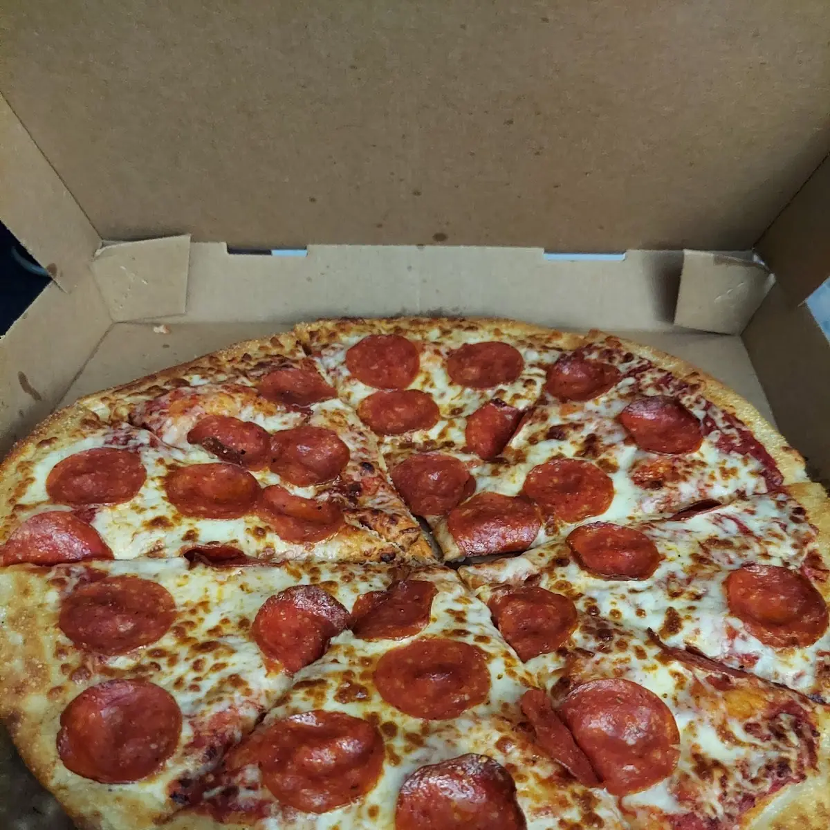 5 ⁰⁰ Hot & Ready Pepperoni Pizza