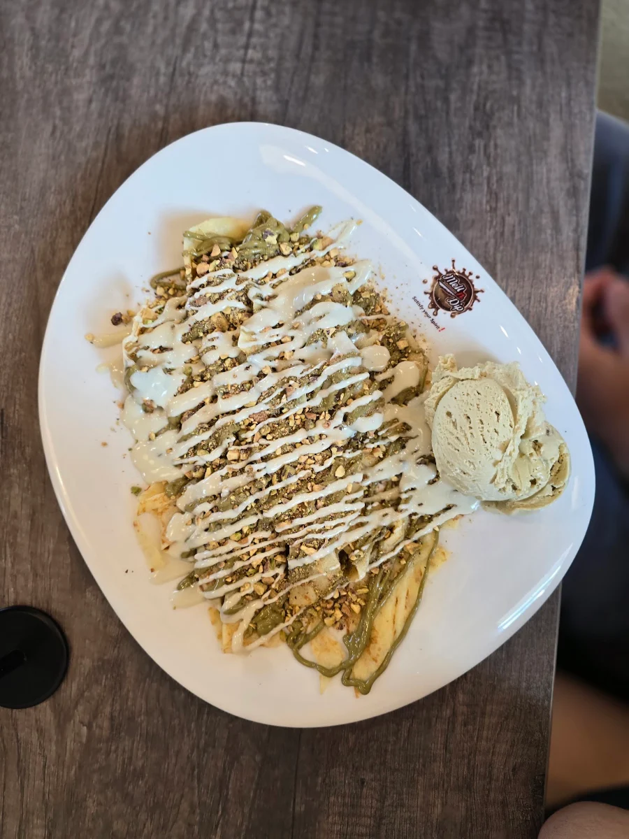 Pistachio Fettuccine Crepe, Melt n dip