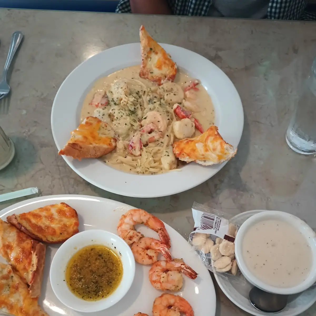 Seafood Alfredo Pasta