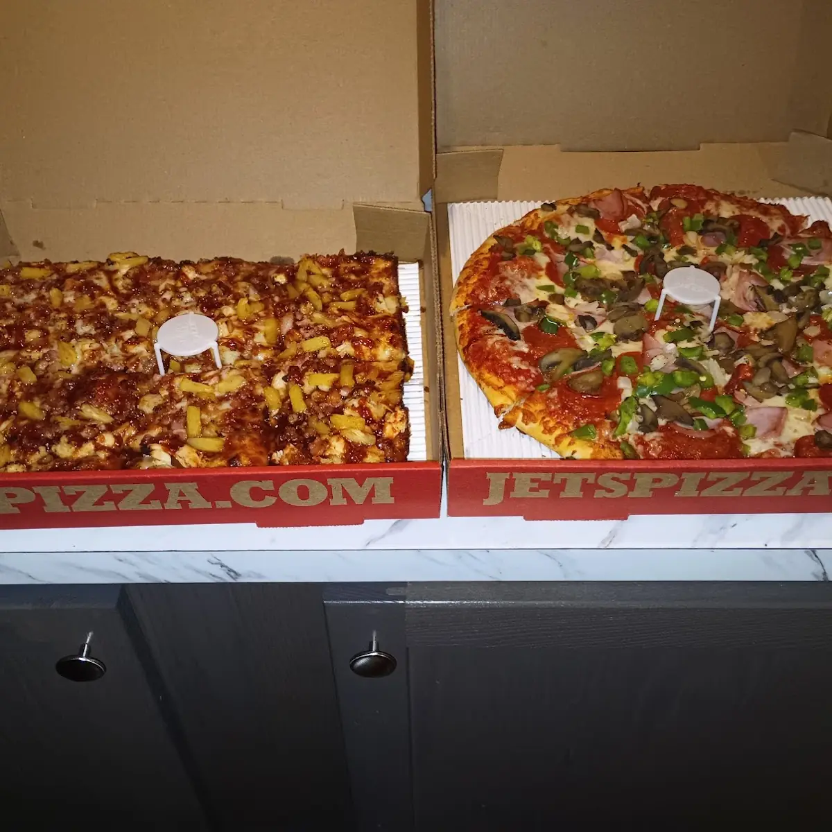 Corner Pizza
