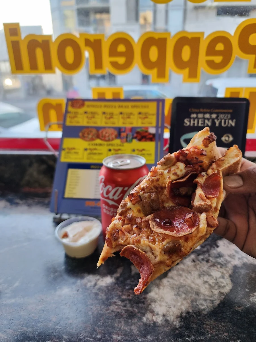 Meat Lovers Pizza, Lugano Pizza
