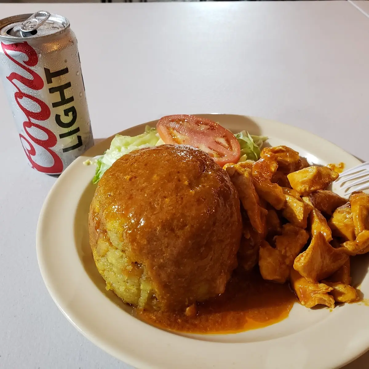 Mofongo de Pollo En Salsa