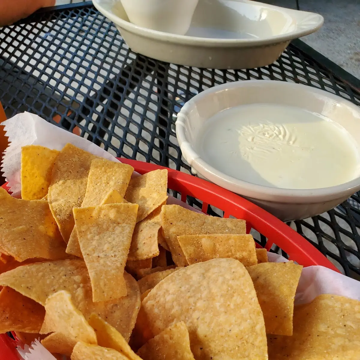 Queso Dip & Salsa