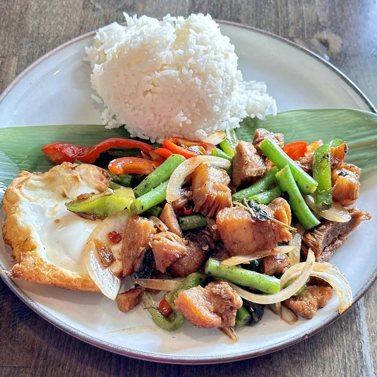 Krapao Neau Toon Kai Dao