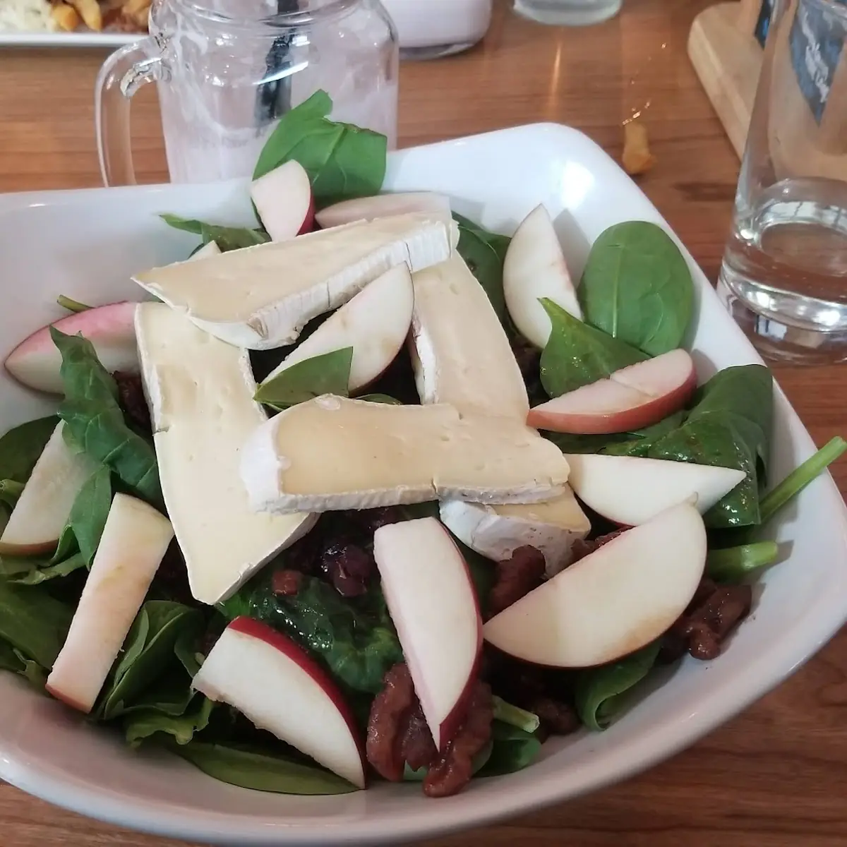 Brie and Apple Salad