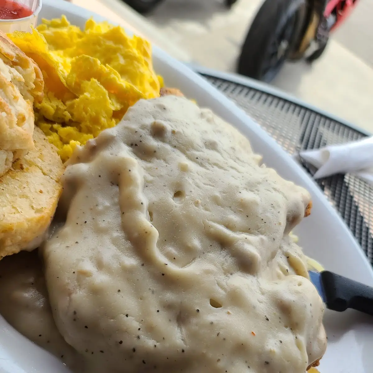 Biscuits & Gravy with One Egg