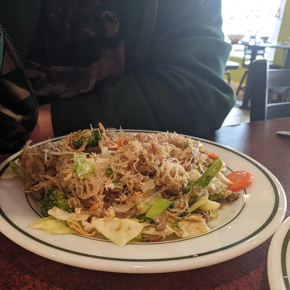 Thin Rice Noodle with Beef