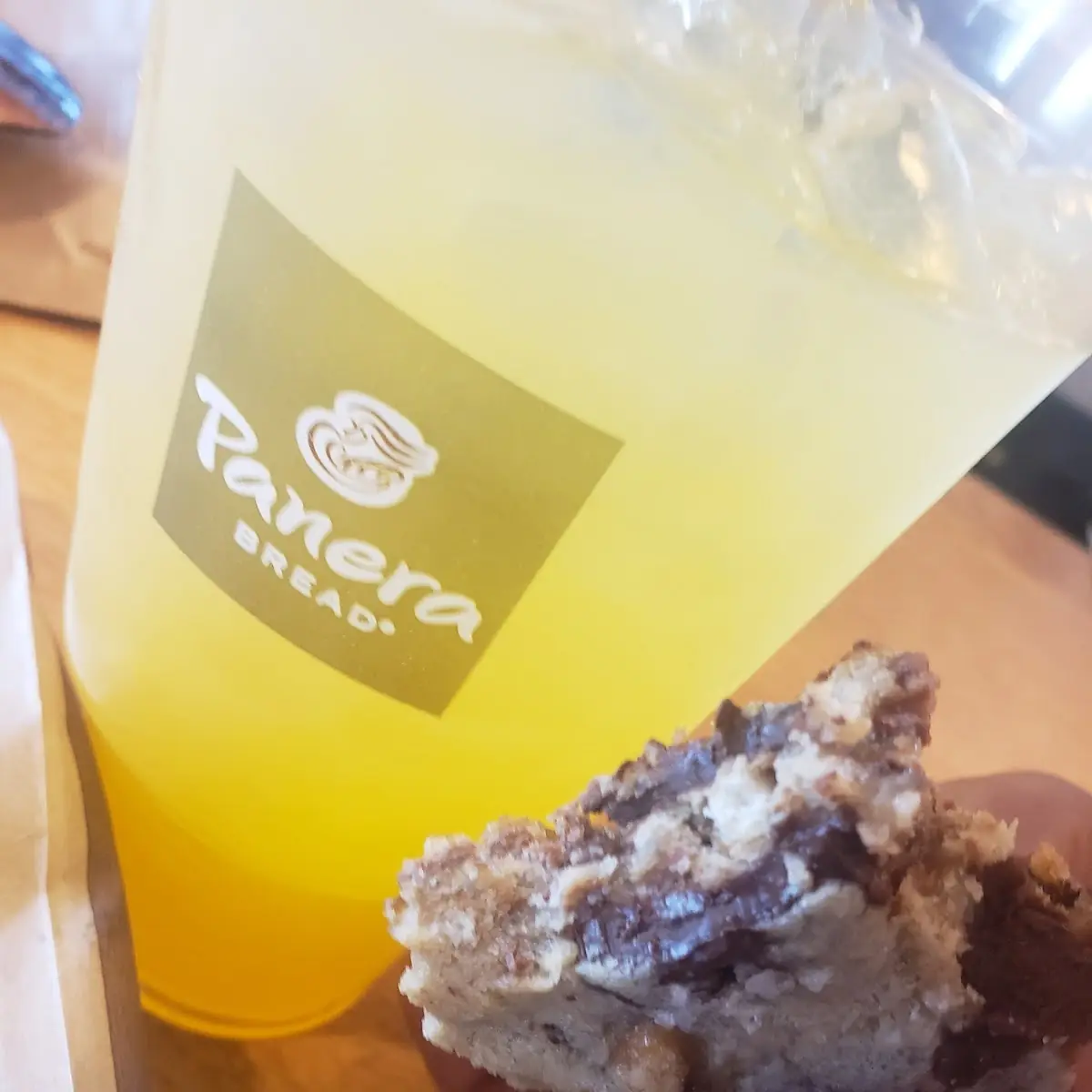 Chocolate Cookie and a Refresher