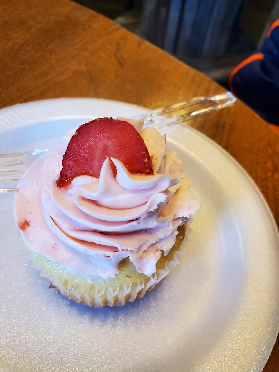 Vanilla Cupcake with Strawberry Icing