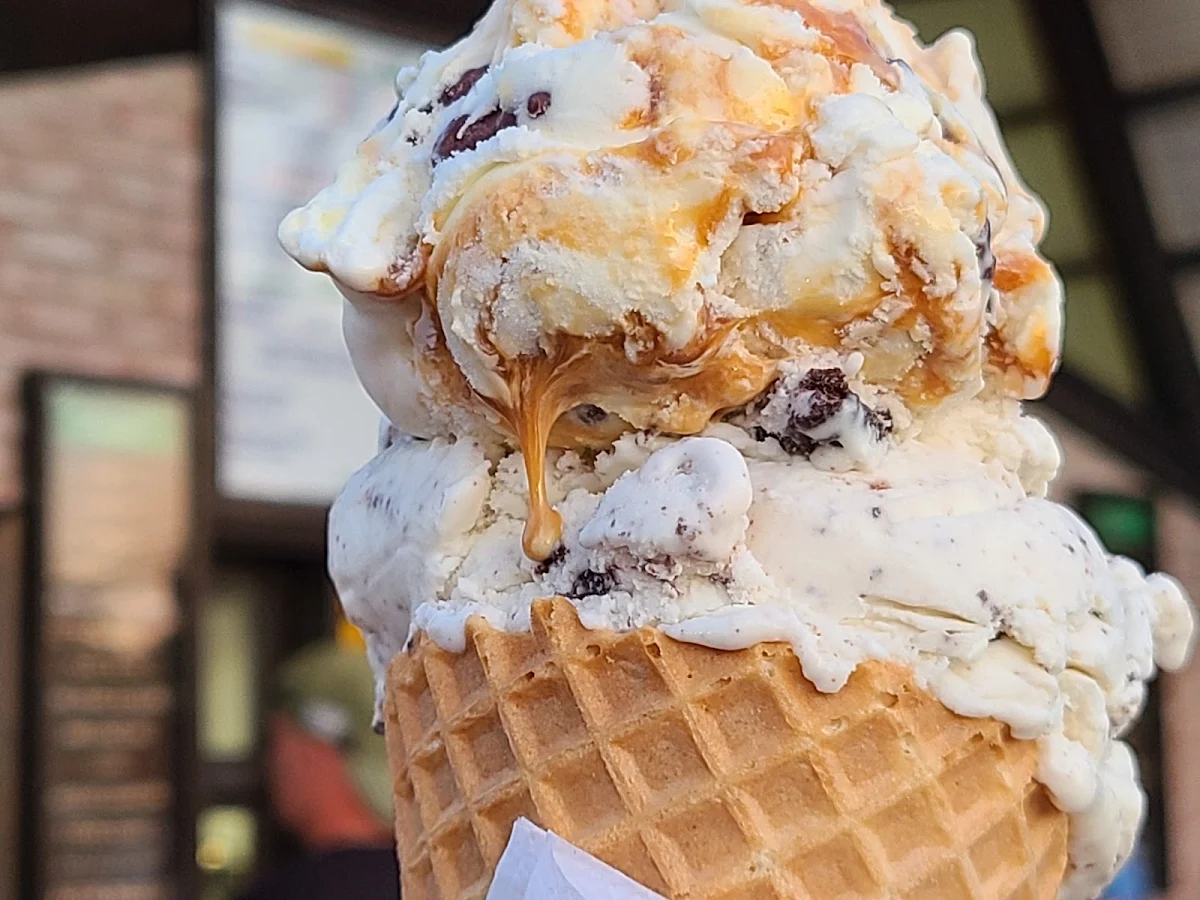 Single Scoop Ice Cream Cone