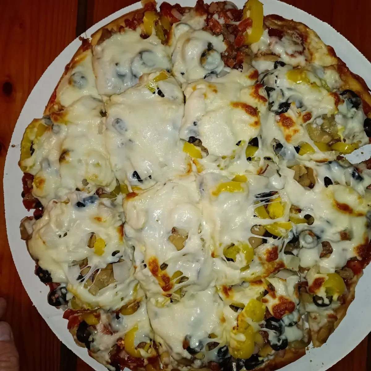 Deluxe Pizza