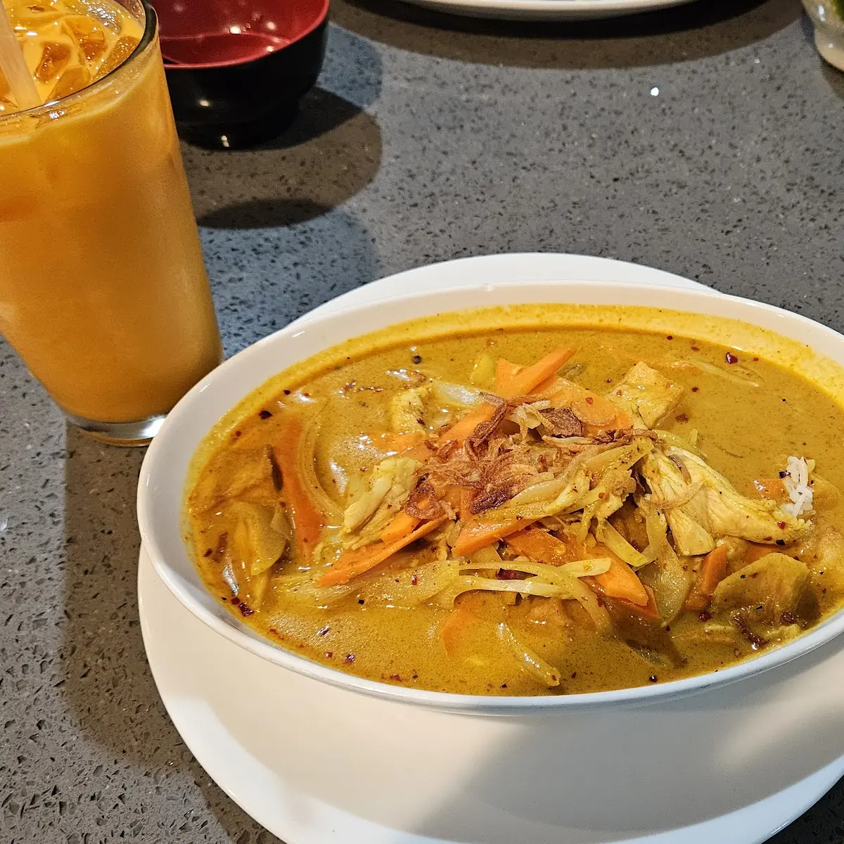 Yellow Curry with Steamed Rice