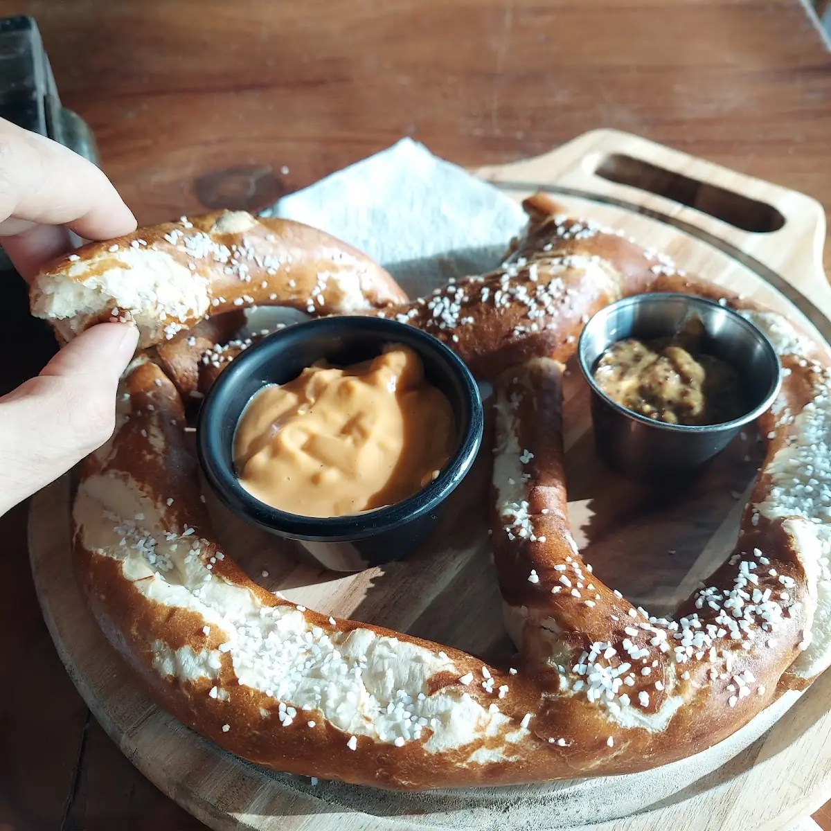 XL Bavarian Pretzel