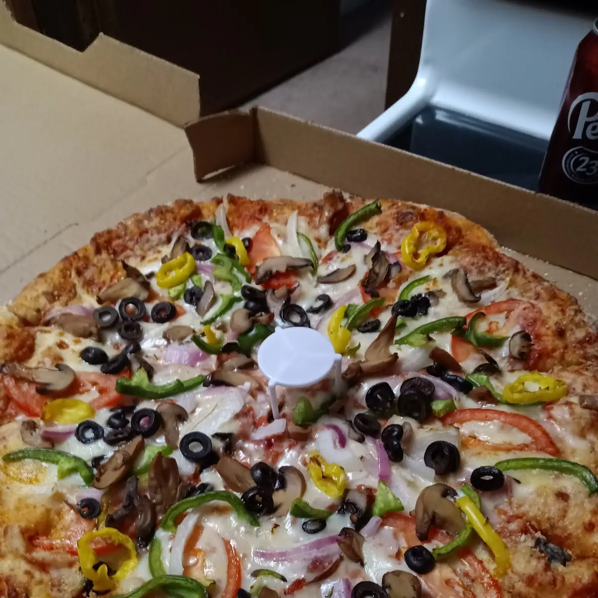 Veggie Pizza with Tomatoes
