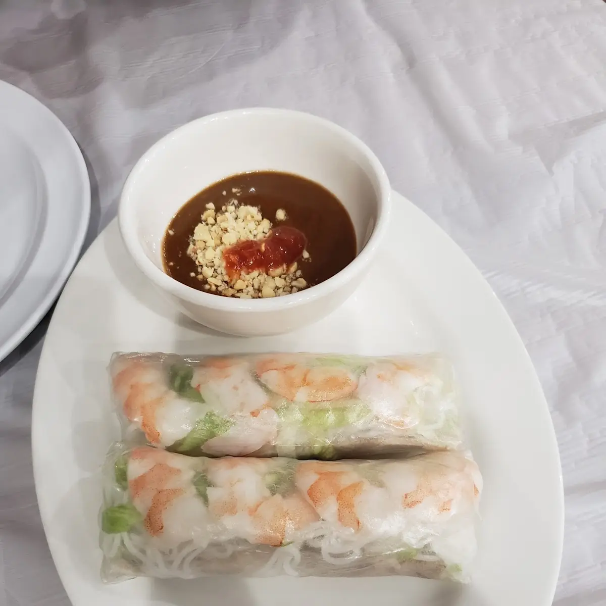 Grilled Beef Spring Roll (2 pcs)