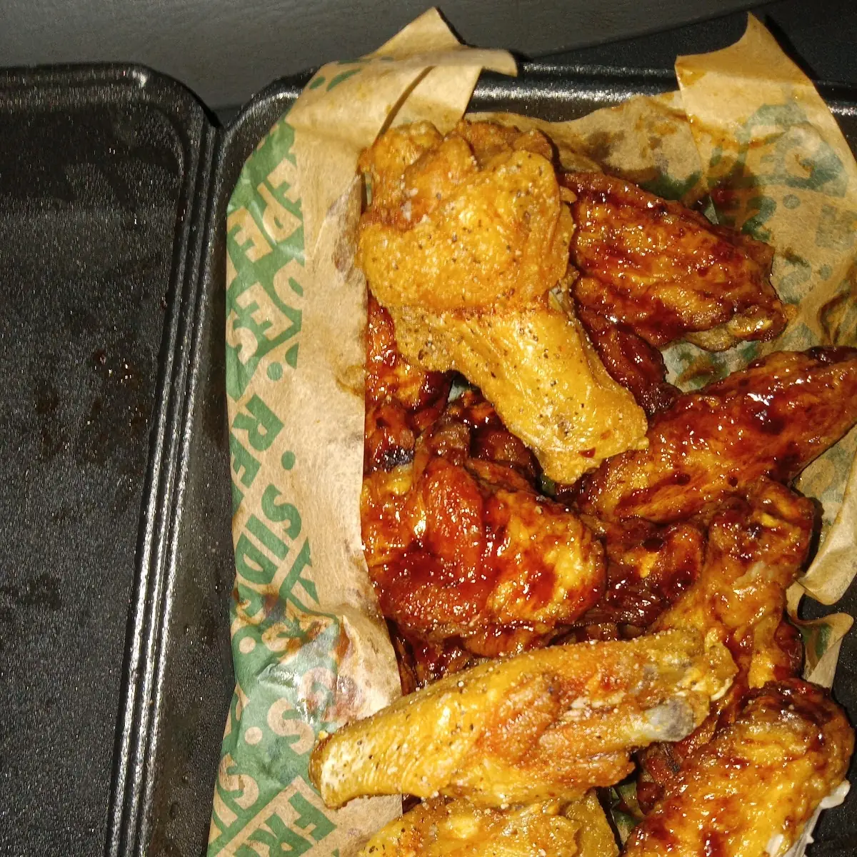 Sriracha and Lemon Pepper Wings