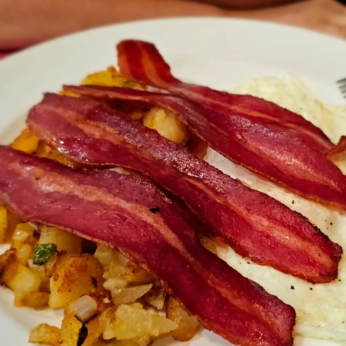 Scrambled Eggs with Turkey Bacon and Home Fries