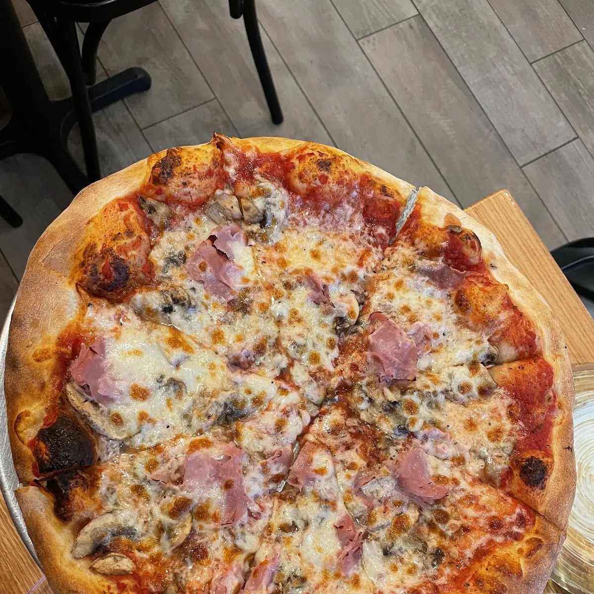 Ham and Mushroom Medium Pizza