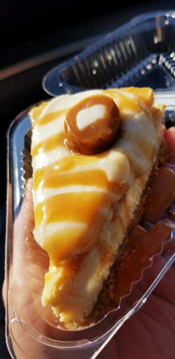 Caramel Creme Cheesecake