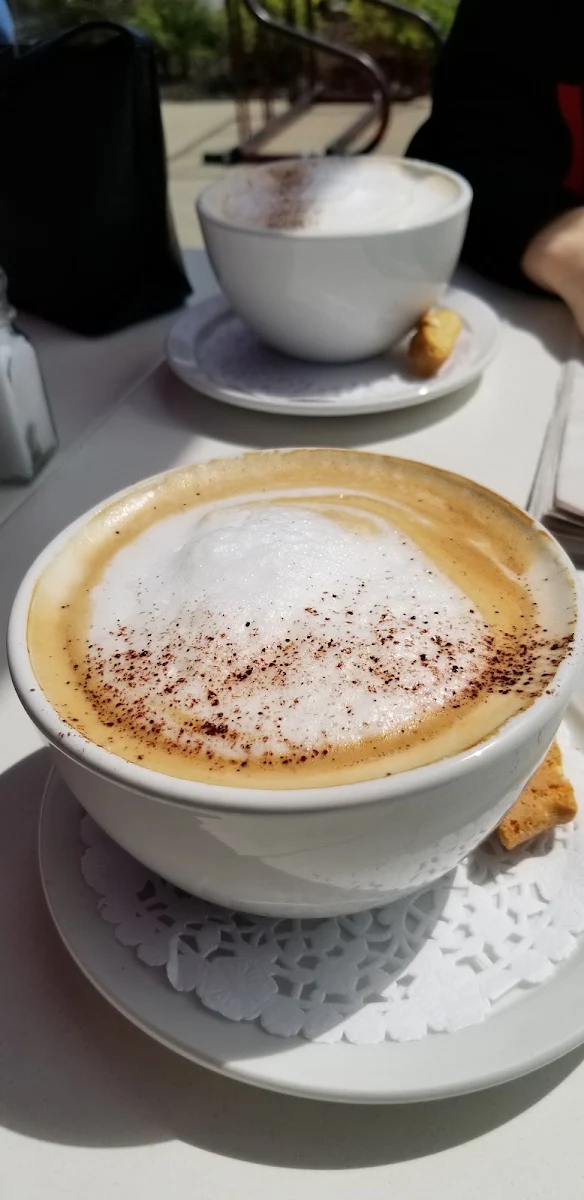 Cappuccino Cappuccino, Allô mon Coco Sainte-Julie