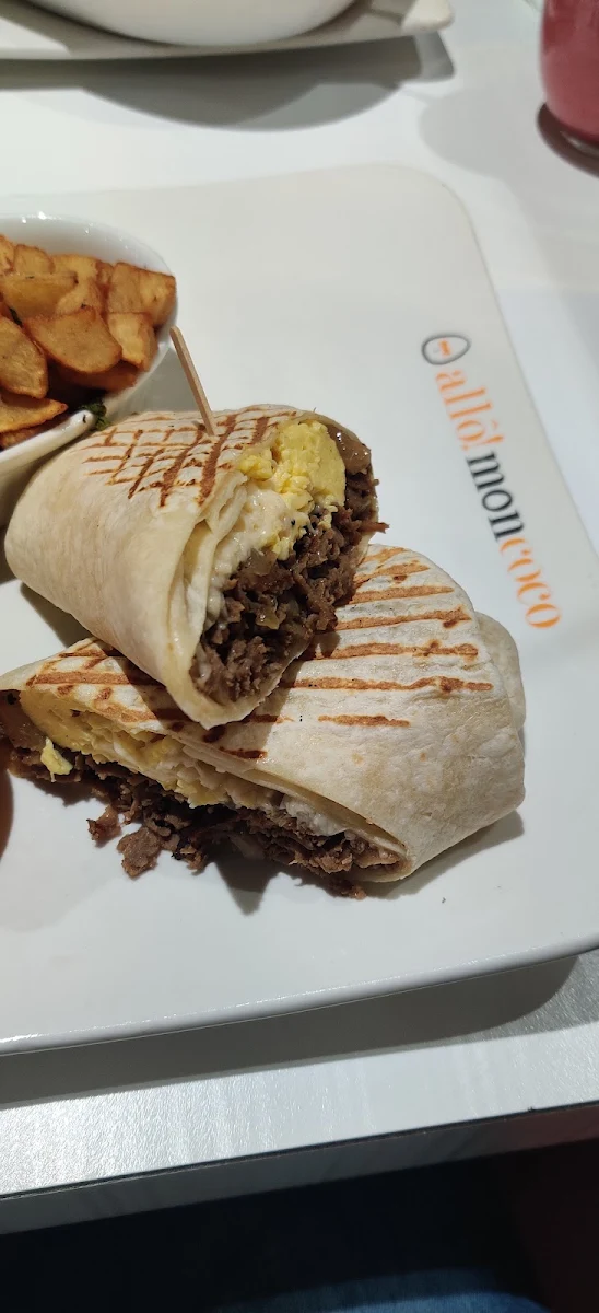 Phili Steak Sandwich, Allô mon Coco Sainte-Julie