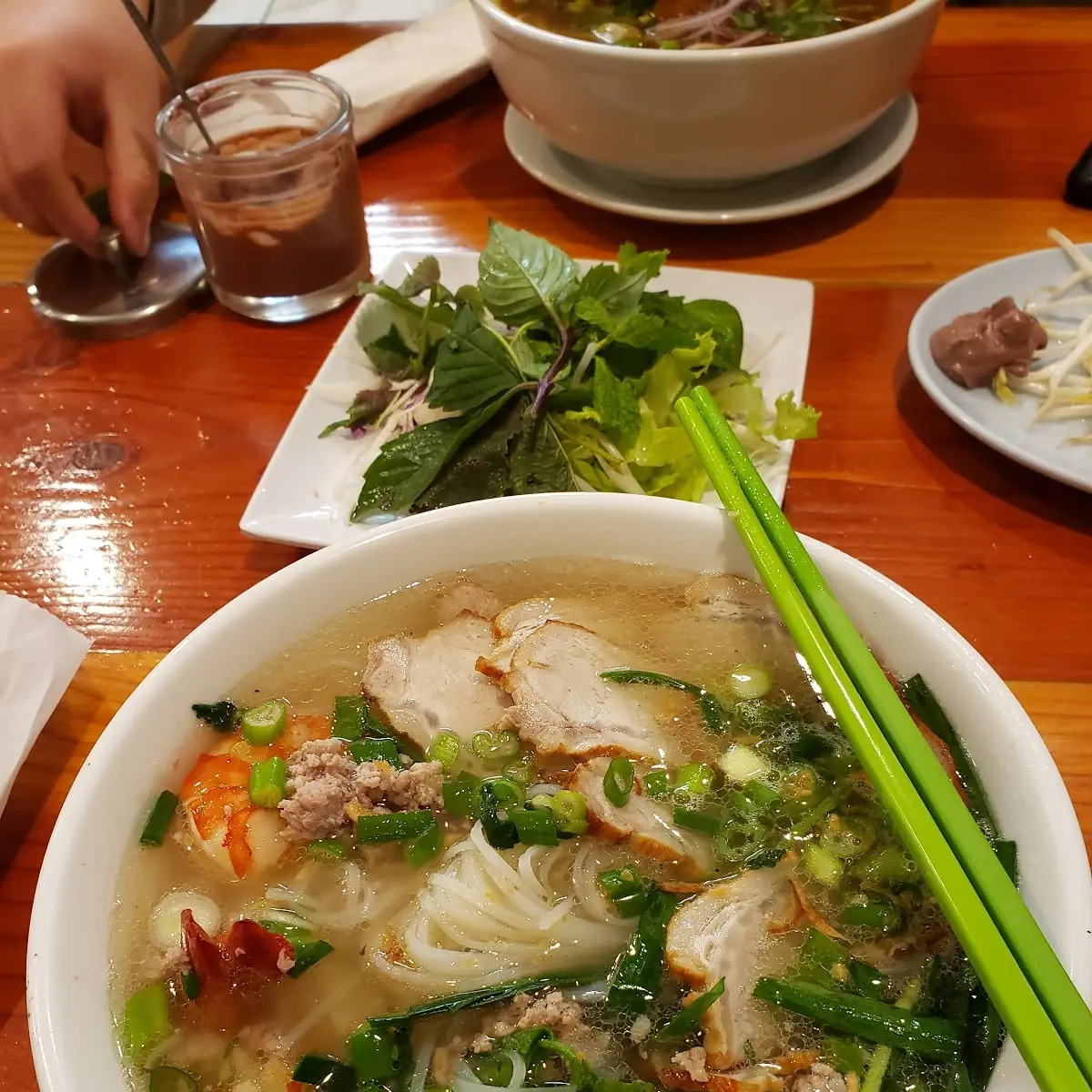 Hu Thieu Thom Thit