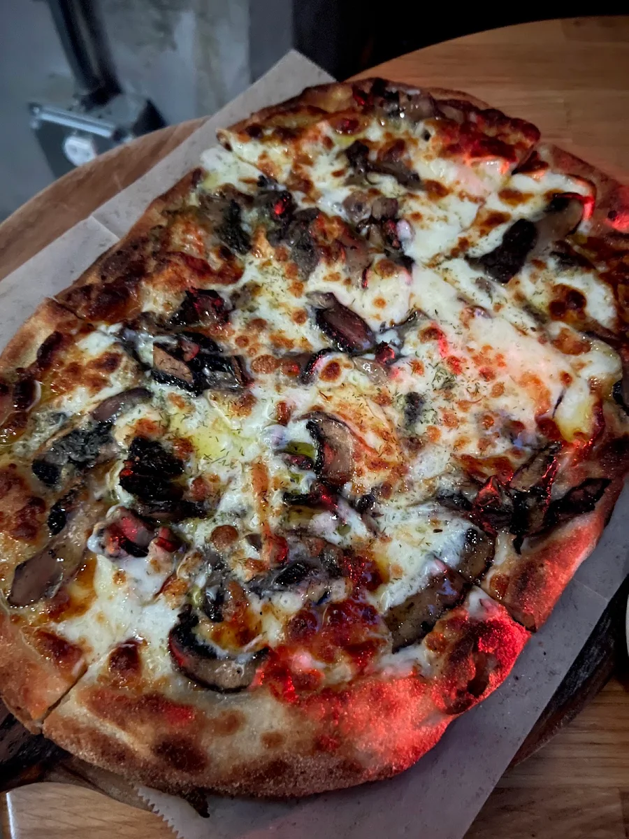 4 Cheese and Mushroom Pizza