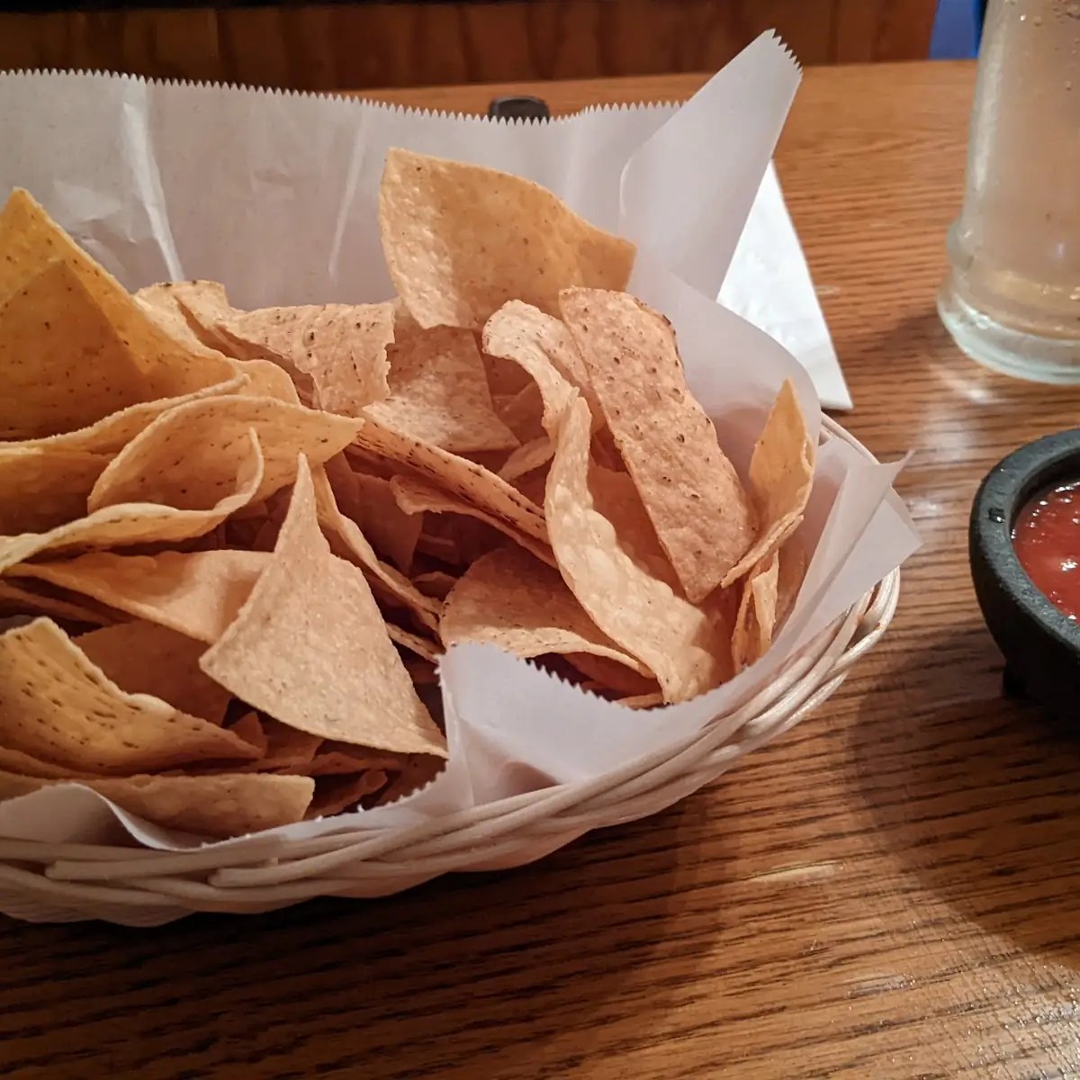 Large Chips & Salsa