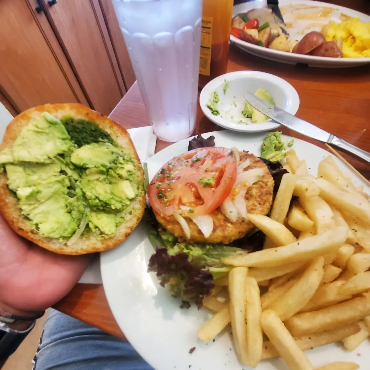 Veggie Burger Extra Avocado