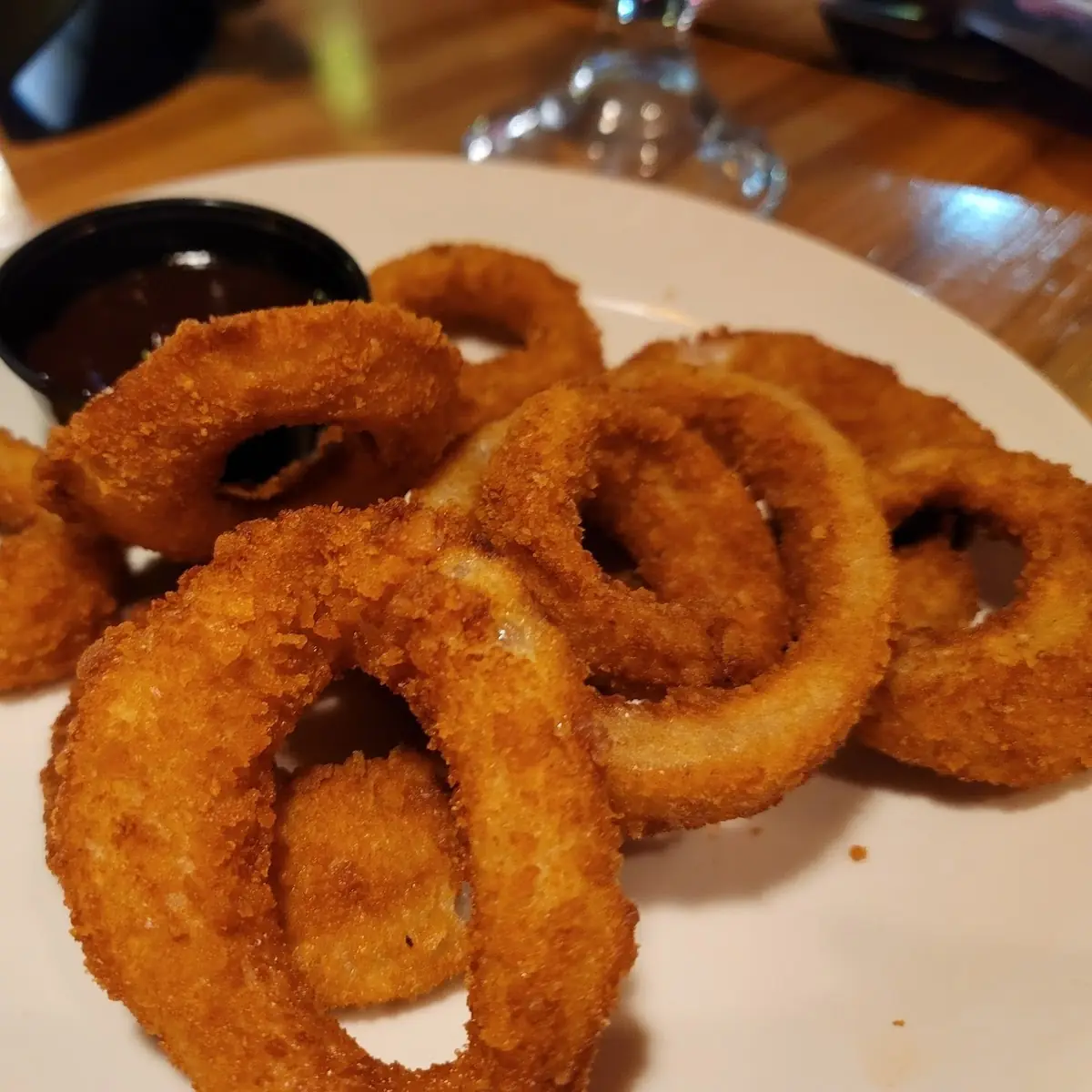 Onion Rings with BBQ Sauce