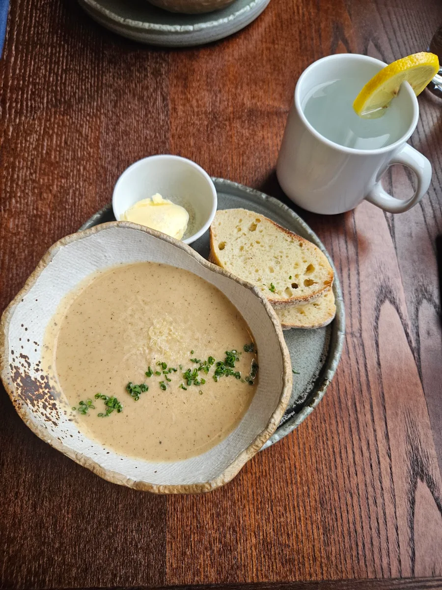 Roasted Cauliflower Soup