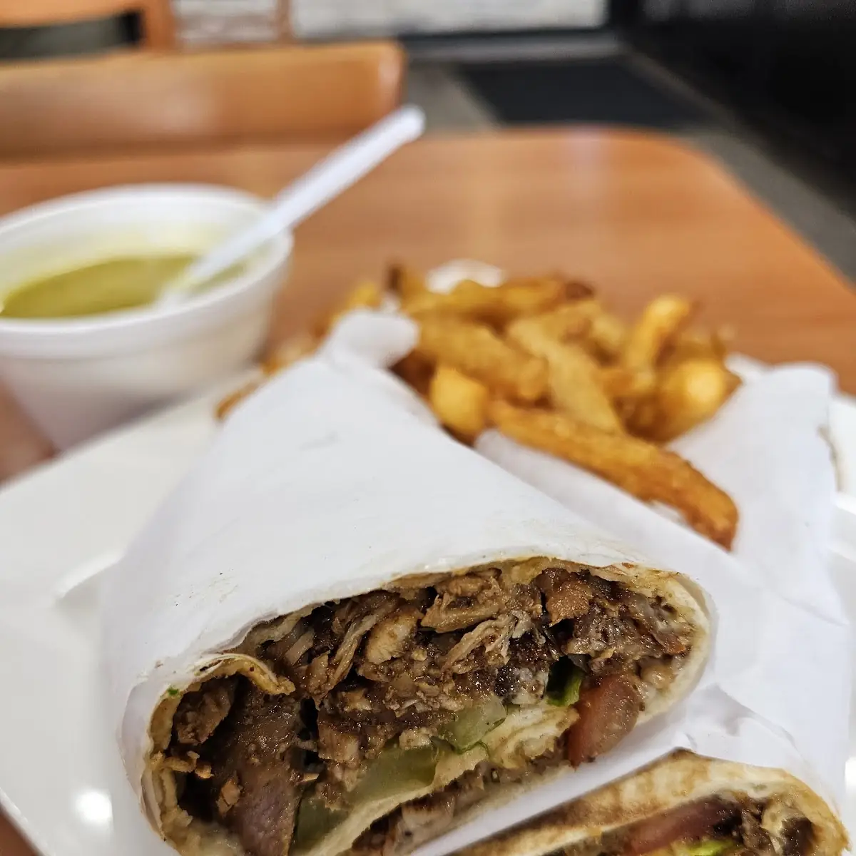 Falafel Sandwich De Pollo Chicken