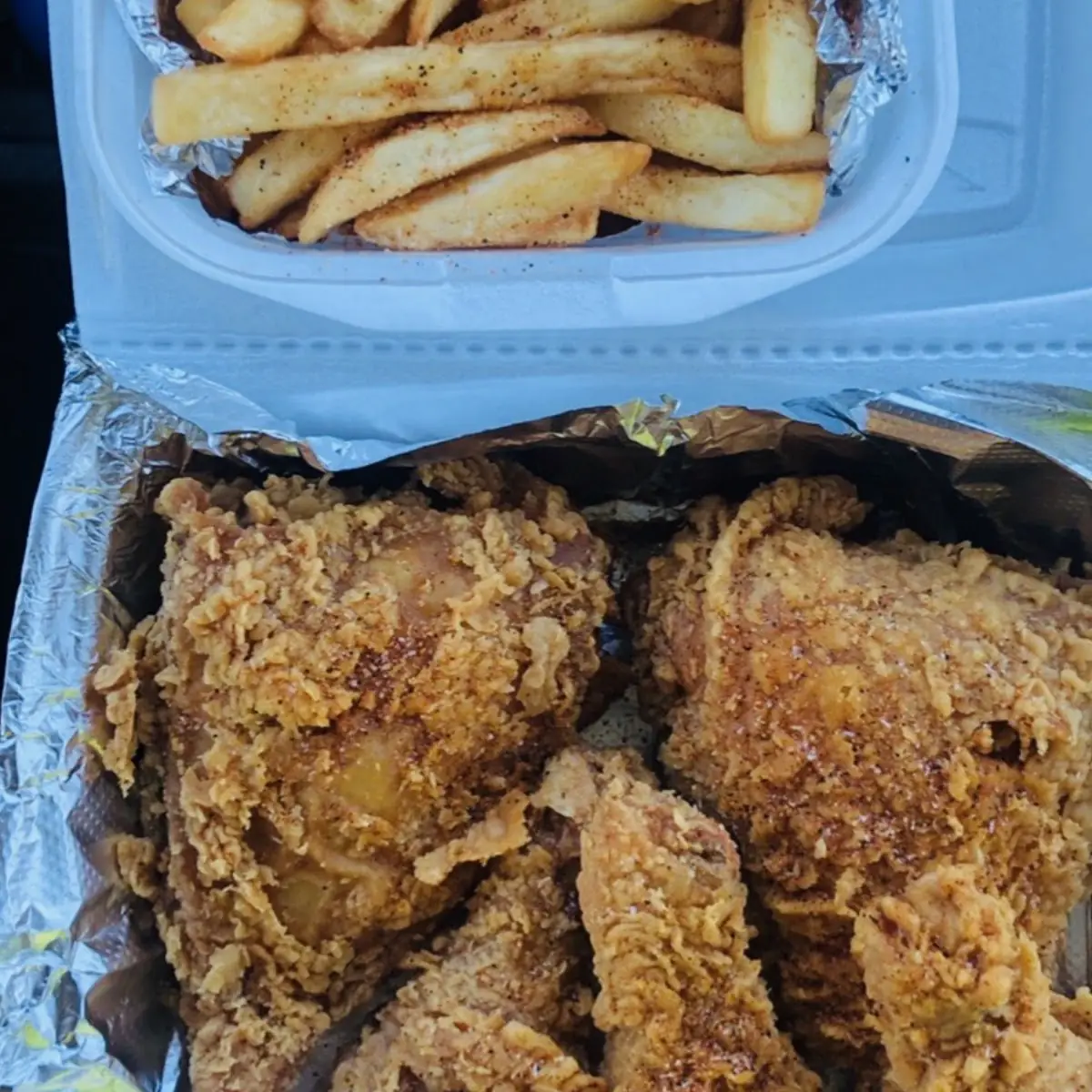 Chicken Wings with Fries