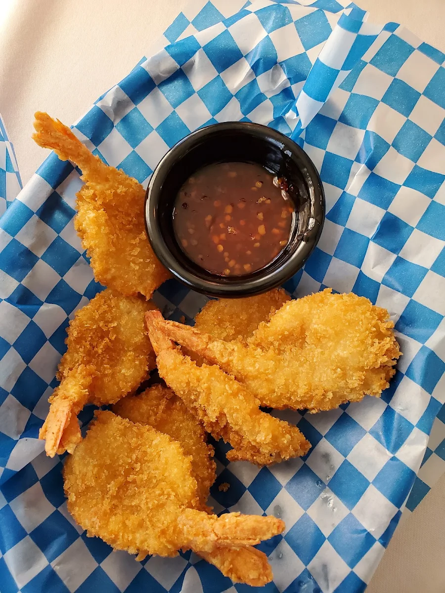 Deep Fried Breaded Shrimp Basket in Sweet and Chili Sauce