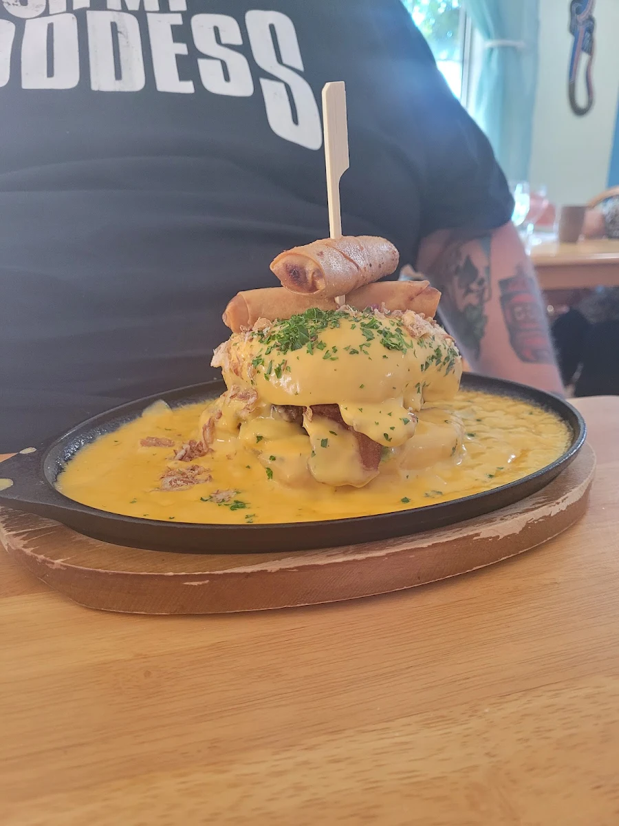 Lava Cheesy Poutine