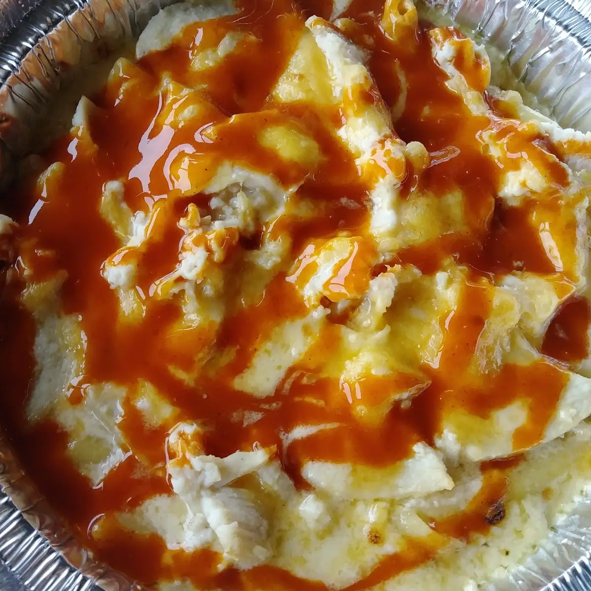 Macaroni and Cheese with Chicken and Buffalo Sauce