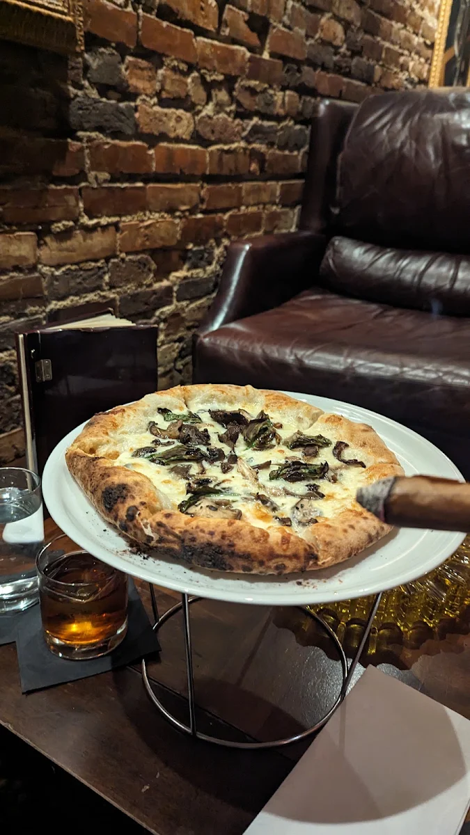 Mushroom Pizza