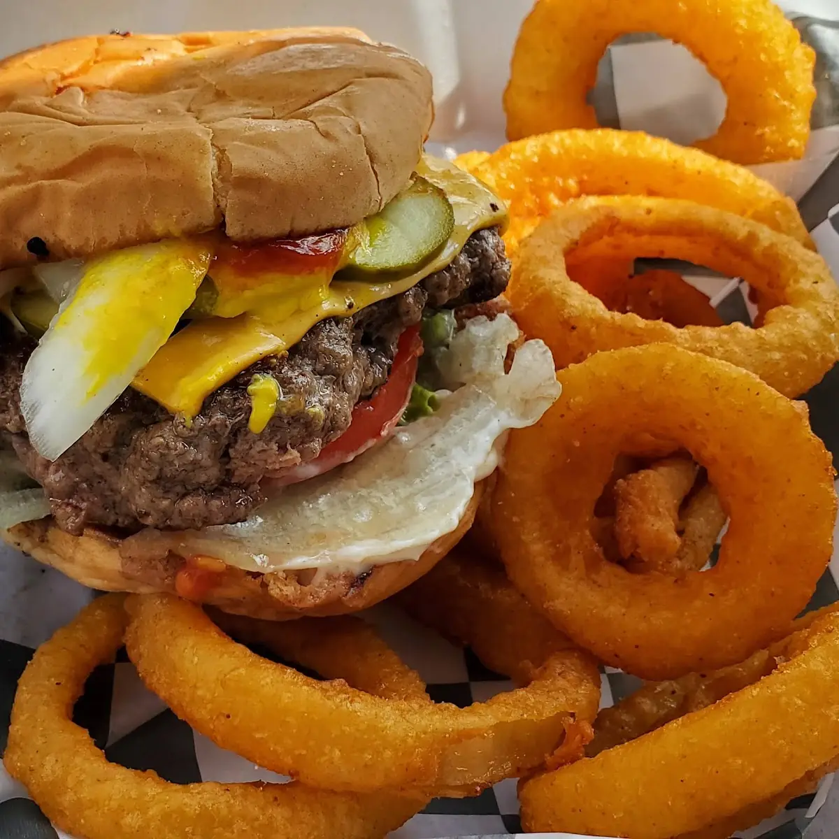 Cheeseburger Deluxe with Bacon