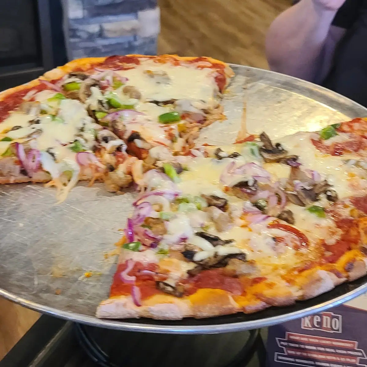 Deluxe Pizza