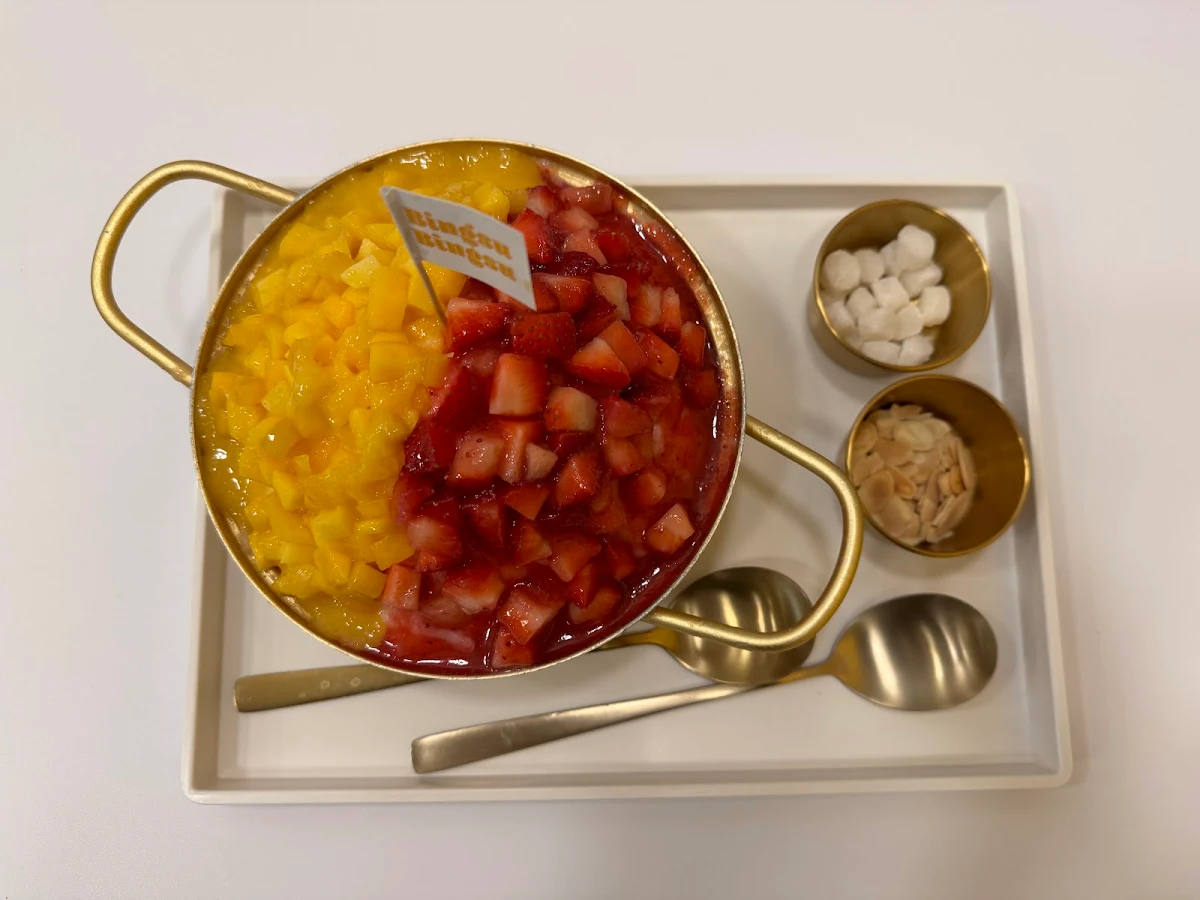 Mango Strawberry Bingsu