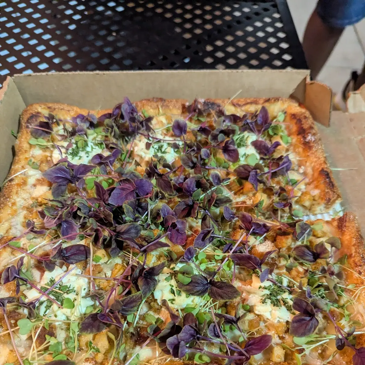 Chicken White Pizza