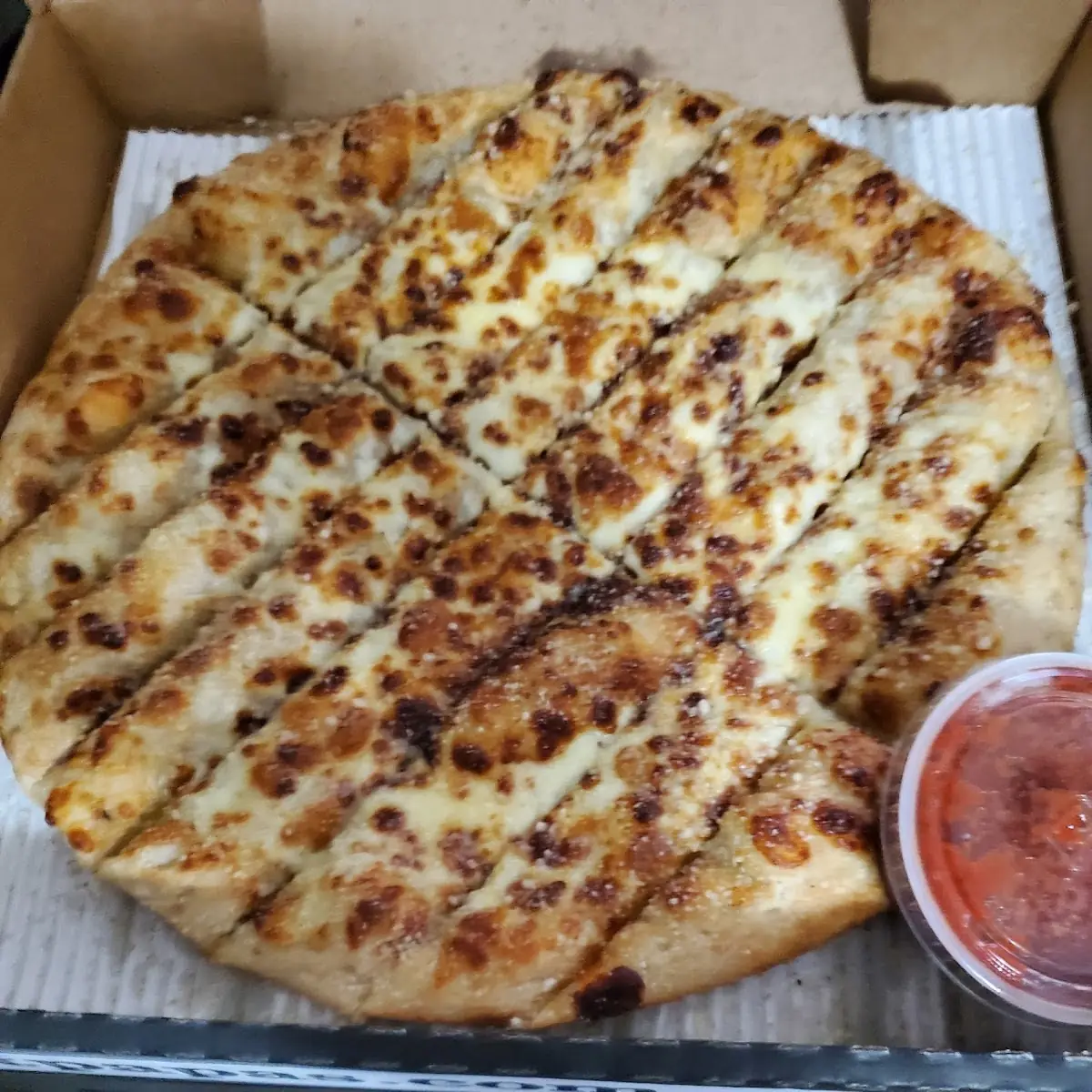 Garlic Cheese Bread with Marinara Sauce
