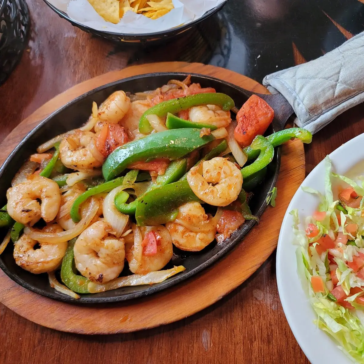 Grilled Shrimp Fajitas
