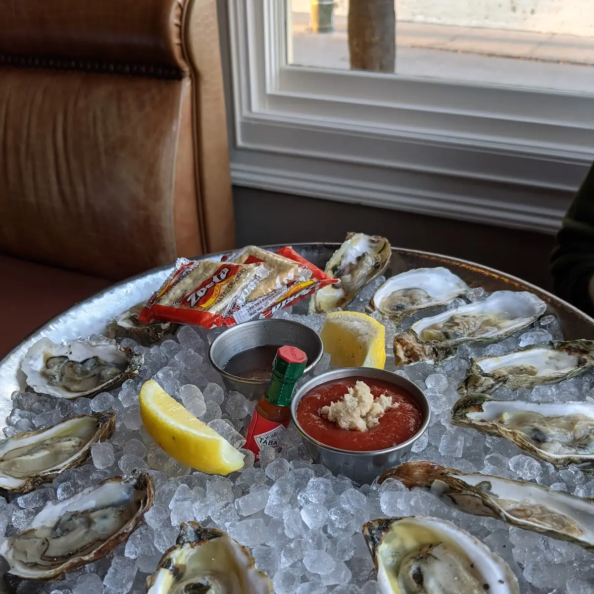 Raw Oysters with Lemon