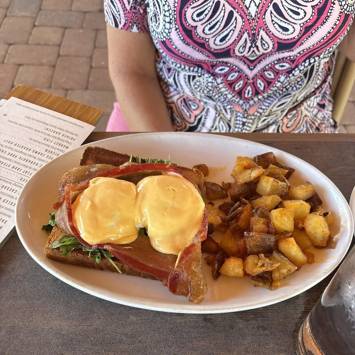 Eggs Benedict