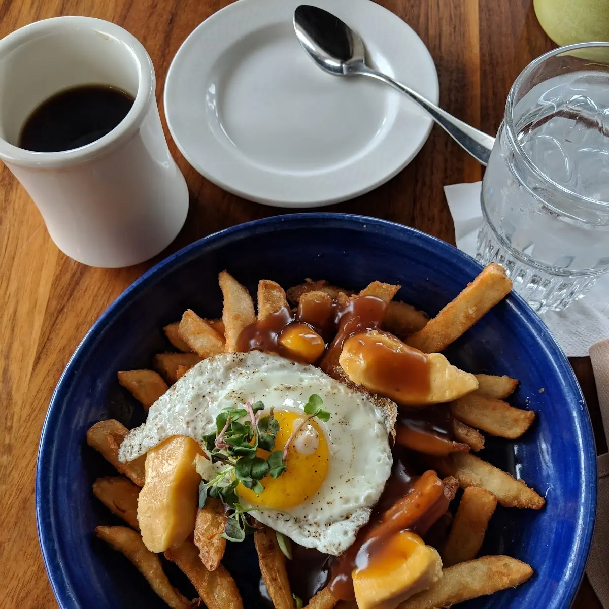 Breakfast Poutine