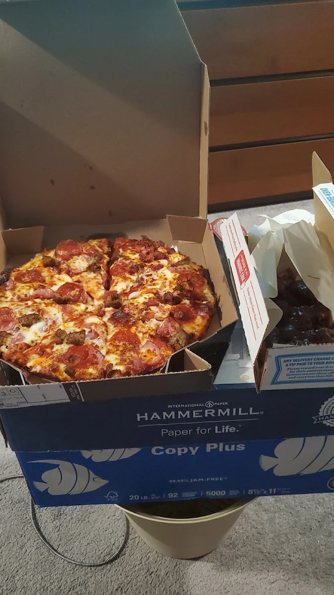 Pizza Americana Pan Pizza